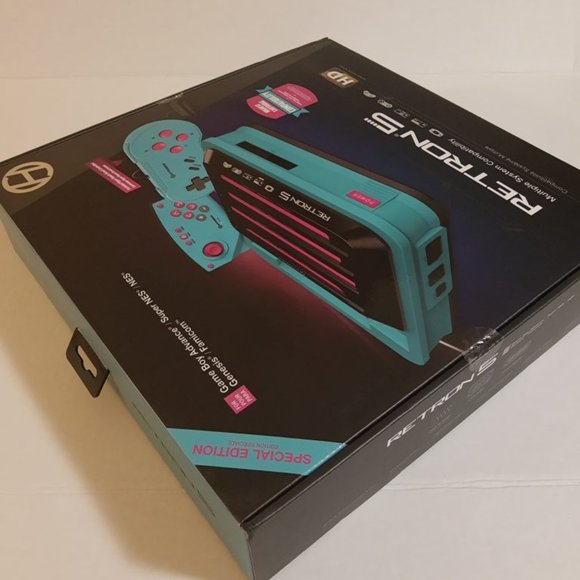 Retron 5 Hyper Beach Special Edition - New Sealed - Picture 3 of 10